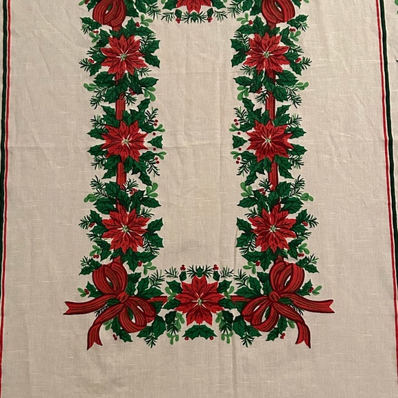 Vintage, Christmas, Tablecloth - Picture 4 of 6